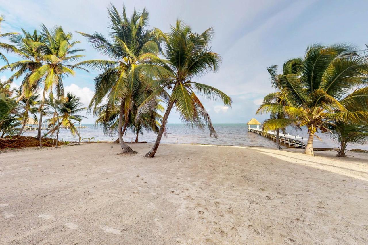 Blue Water Beach Villas San Pedro  Esterno foto