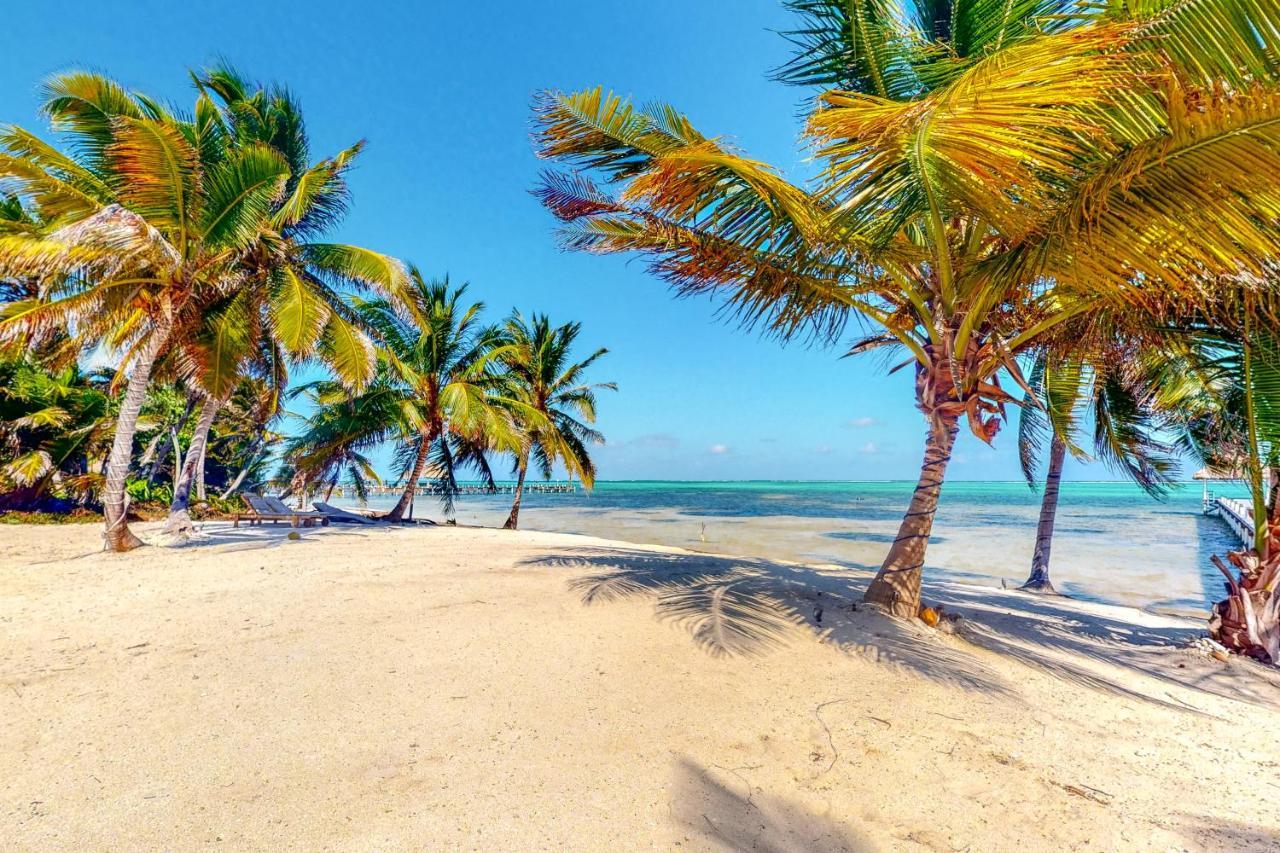 Blue Water Beach Villas San Pedro  Esterno foto